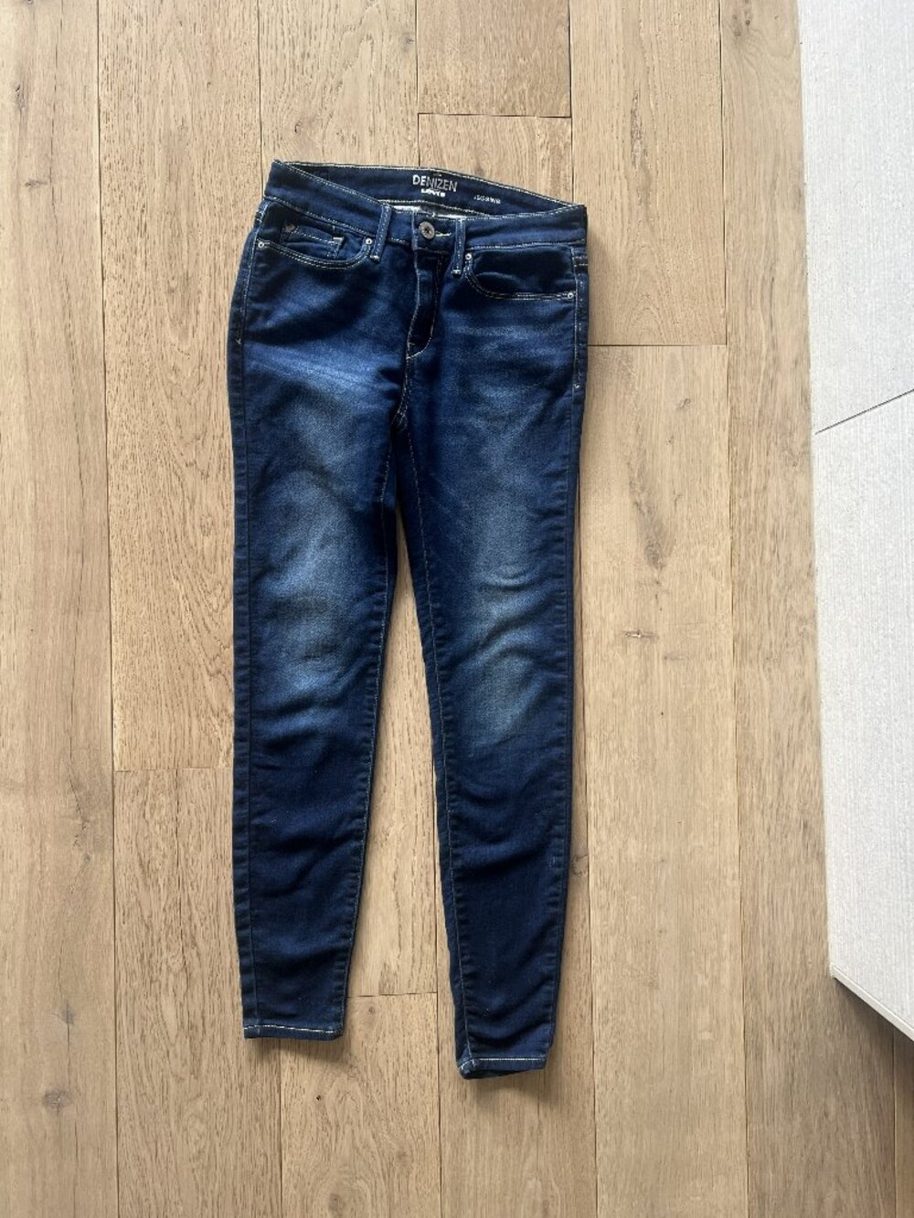 Levis Denizen Women's Jegging Size 5 Inseam 27 in